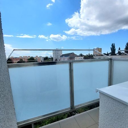 Beautiful Apartment Near The City Center Кошице Екстериор снимка